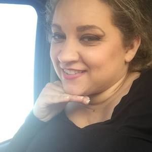 Meet your Posher, Hali